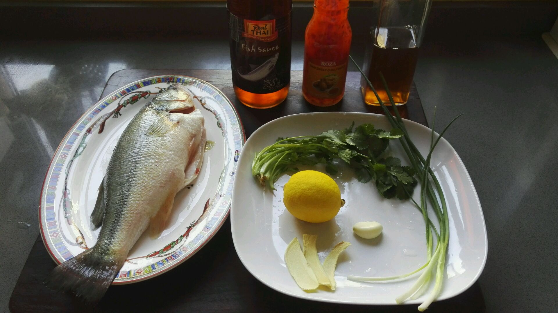 泰式鲈鱼怎么做_泰式鲈鱼的做法_豆果美食