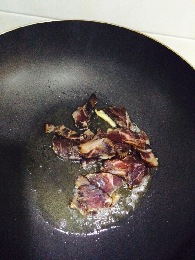 干锅腊肉土豆片的做法图解3