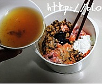 冬菇胡萝卜肉馅包子的做法图解3