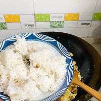 #东古滋味 幸福百味#酱油脆菇炒饭的做法图解5