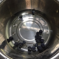 婴儿#蓝莓汁的做法图解2