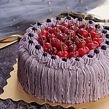 黑醋栗奶油水果蛋糕
