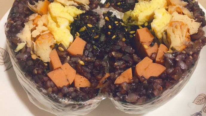 三色糙米饭团