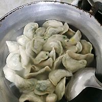 素饺子韭菜鸡蛋馅的做法图解9