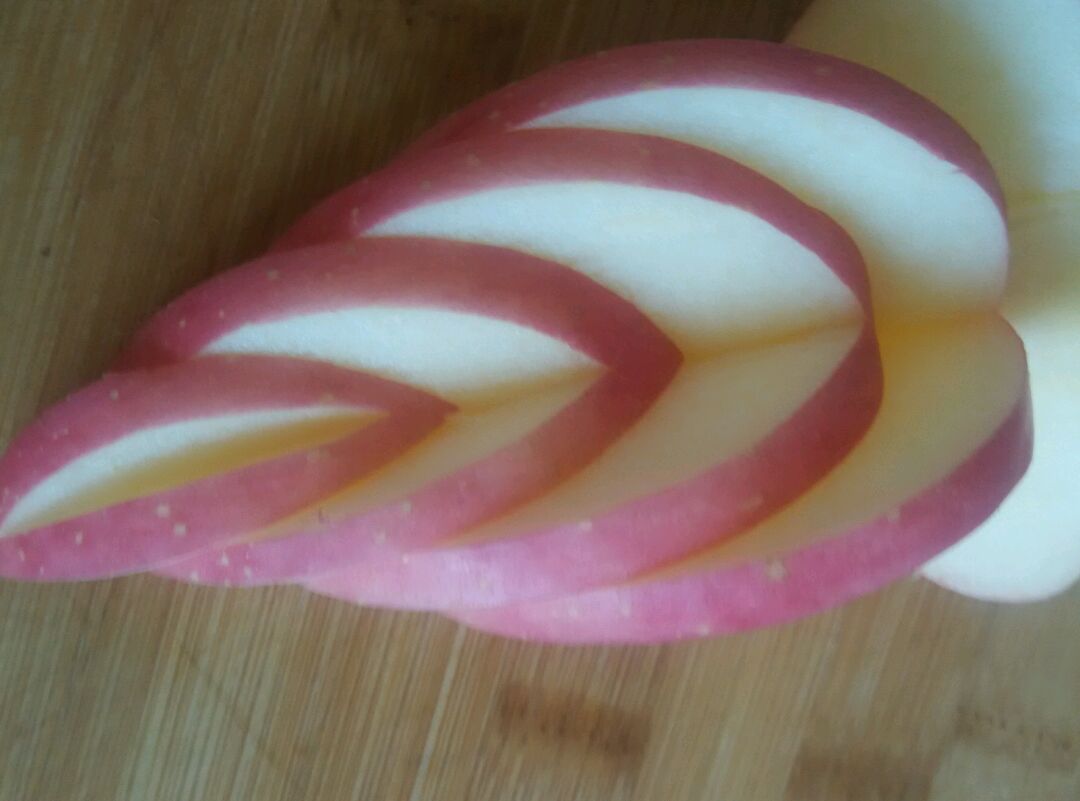 花样切苹果怎么做_花样切苹果的做法_豆果美食