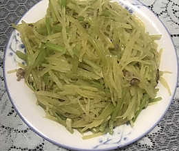 芹菜土豆丝的做法