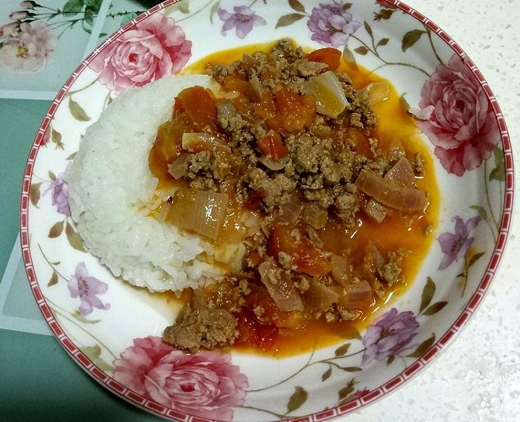 番茄牛肉浇米饭的做法