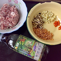 #菁选酱油试用之：香菇虾米猪肉臊的做法图解3