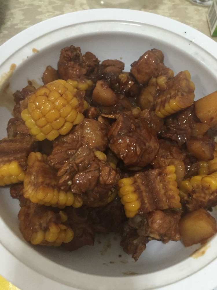 糖醋排骨炖玉米土豆的做法