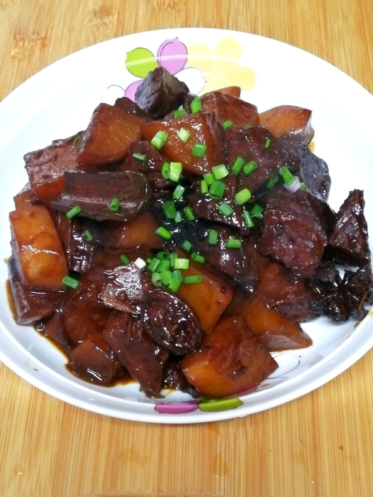 咖喱萝卜炖牛肉的做法