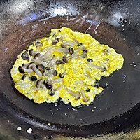 #名厨汁味正当夏#酱汁鸡蛋海鲜菇的做法图解6