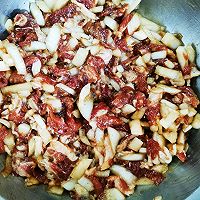 牛肉洋葱大包子的做法图解4