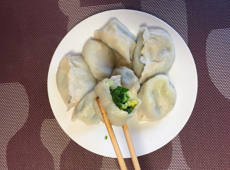 鲜虾韭菜鸡蛋水饺，真的又鲜又好吃的做法