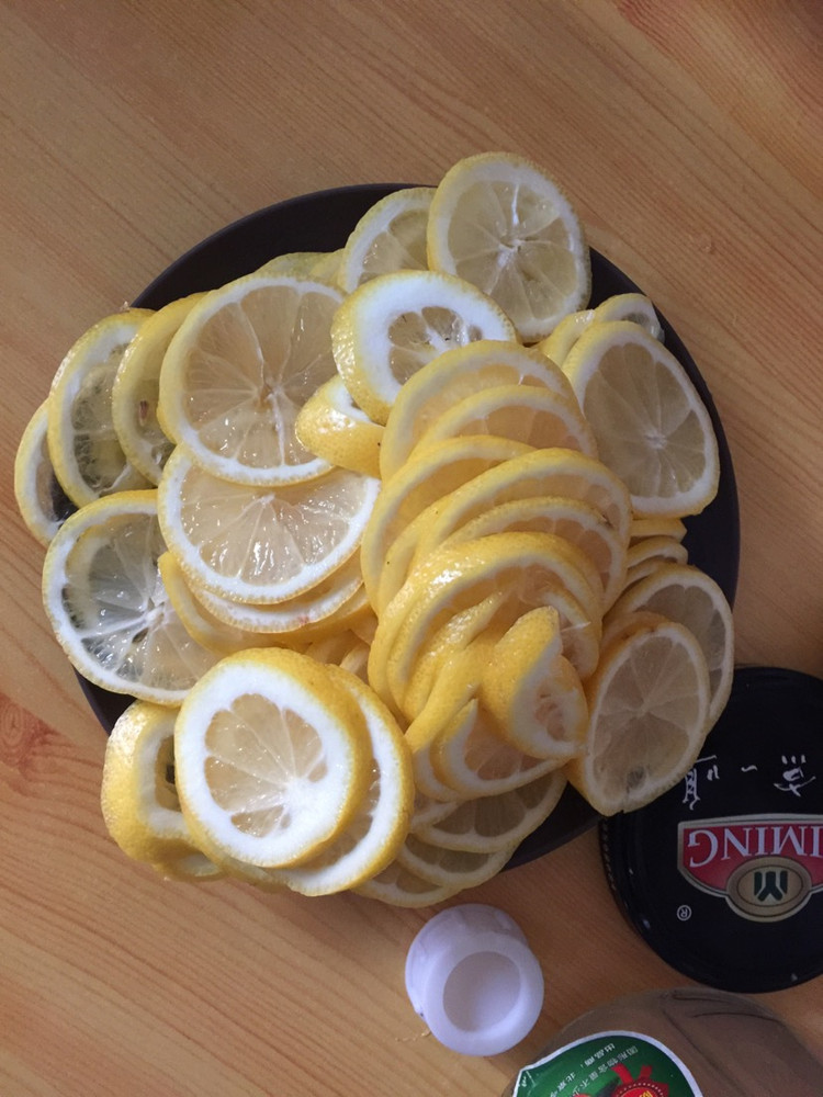 减大肚子柠檬蜂蜜水的做法