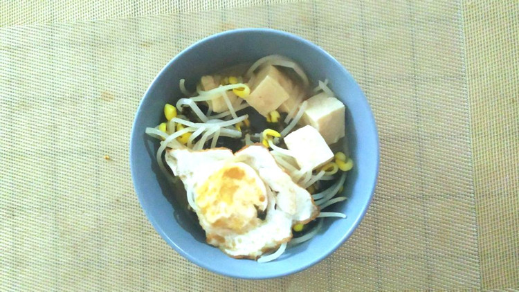 减脂餐之豆芽豆腐汤的做法