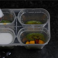 水果椰汁冰棒 #七彩七夕#的做法图解4