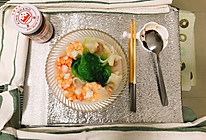鲜虾鱼皮饺粿条汤的做法