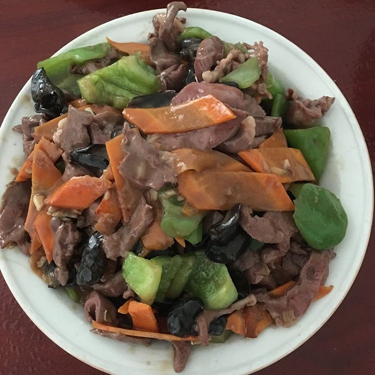 青椒木耳猪心的做法