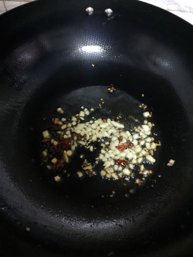 椒盐皮皮虾的做法图解4