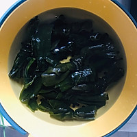 美味快手汤——海带牛肉丸汤的做法图解1