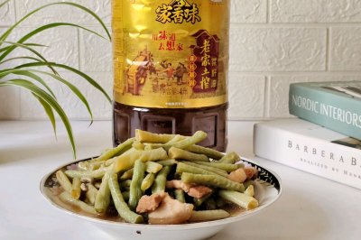 五花肉烧豆角