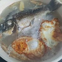 #金龙鱼橄榄油调和油520美食菜谱#鲫鱼豆腐汤的做法图解5