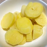 #爱乐甜夏日轻脂甜蜜#低卡又饱腹的萌萌哒小花朵土豆泥的做法图解4