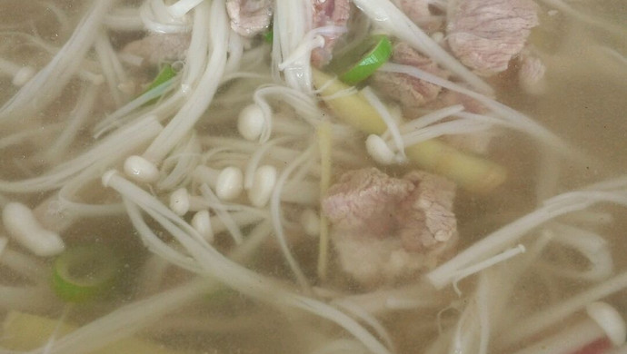 金针菇肉汤