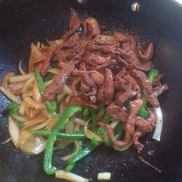 洋葱青椒炒牛肉的做法图解5