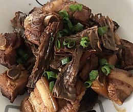 排骨五花肉闷笋干的做法