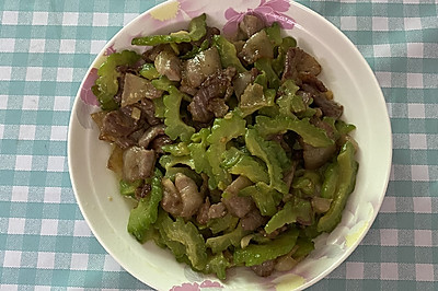 梅头上肉炒苦瓜（好吃又降火）