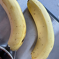 清凉解暑.香蕉巧克力棒冰的美味时光 的做法图解2