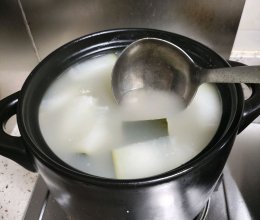 烧骨老冬瓜薏米汤的做法