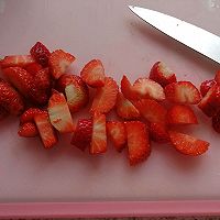 草莓酸奶慕斯蛋糕的做法图解12