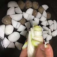 牛肉丸子汤的做法图解2