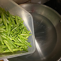 我的减脂期食谱—清炒豆角的做法图解3