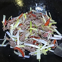 大葱孜然爆羊肉的做法图解5