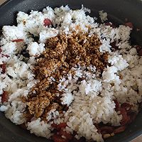 酱油炒饭的做法图解4