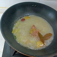 #夏至日，大口吃面#骨汤面的做法图解1