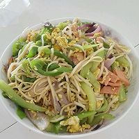 孕妇小孩～炒面（素炒）的做法图解1