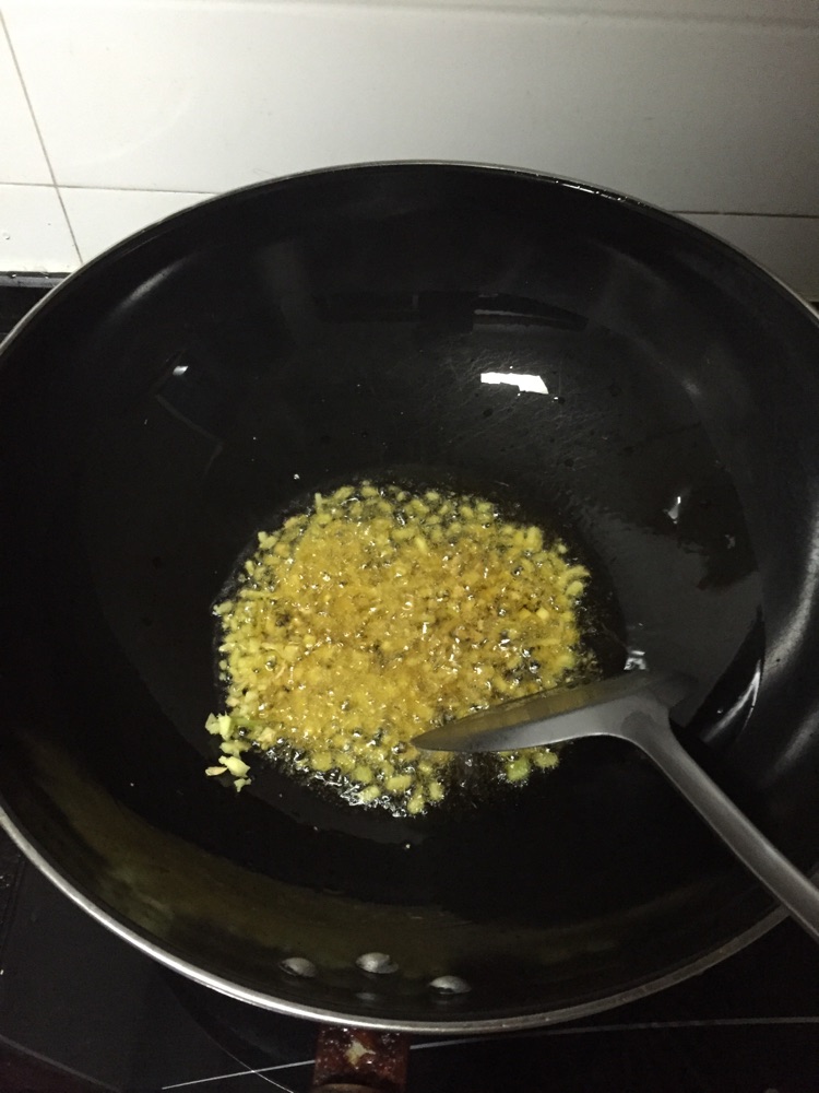 虾米花生炸酱的做法图解6