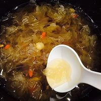银耳莲子汤的做法图解8