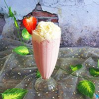 #春天的鲜味#草莓奶昔的做法图解5