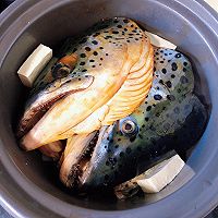 鸿运当头-砂锅三文鱼头的做法图解8