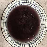 紫米低脂鸡肉饭团的做法图解2