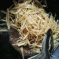 家常菜 快手菜 肉炒土豆丝的做法图解4