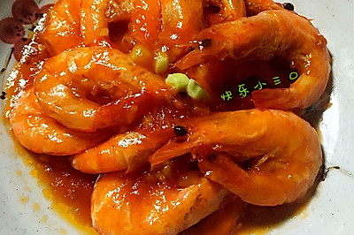 食用油茄汁大虾尒ō膤5分虾,盐,蒜,黑胡椒粉,番茄酱,生抽,酒茄汁大虾