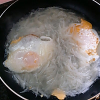 #太太乐鲜鸡汁芝麻香油#鸡蛋白萝卜汤的做法图解9