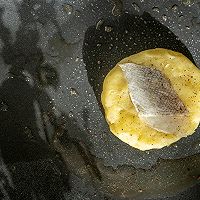 香煎挪威北极鳕鱼土豆饼的做法图解2