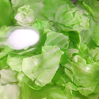 麻辣小菜--手撕包菜的做法图解2